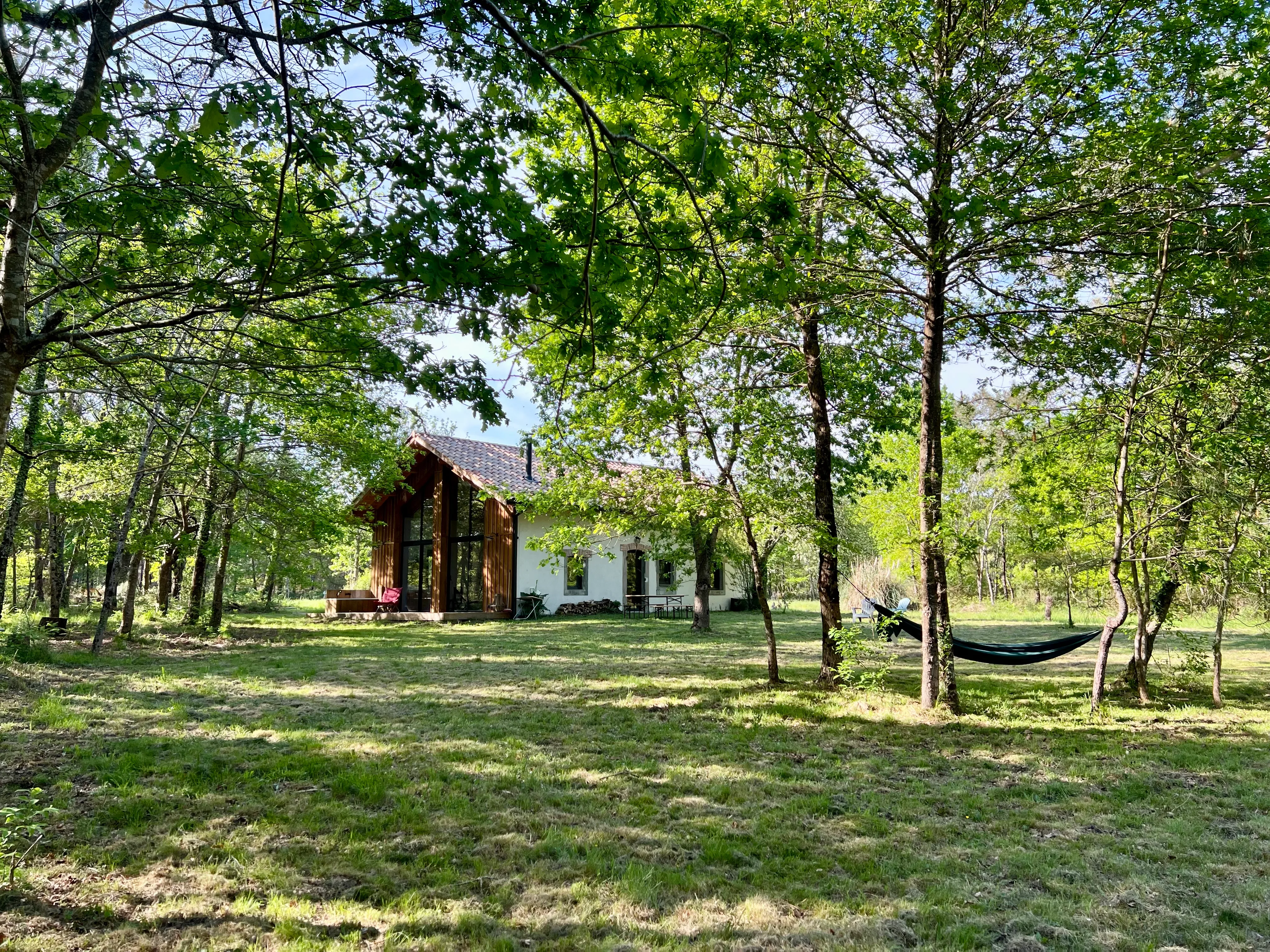 Maison de vacances dans la forêt des Landes avec hamac - Tui Lakehouse Arjuzanx
